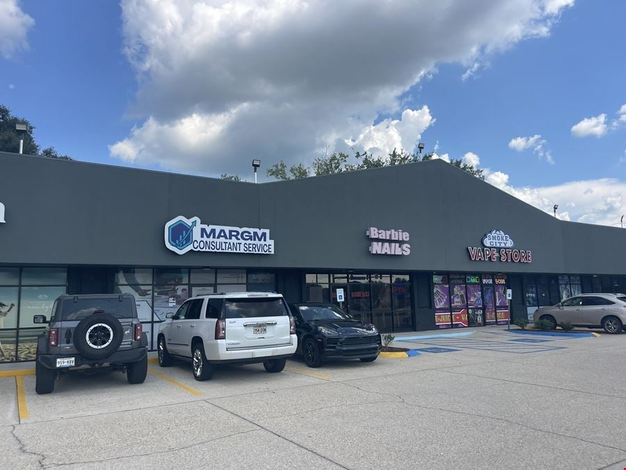Hard Corner Shopping Center on Jones Creek Rd. for Lease