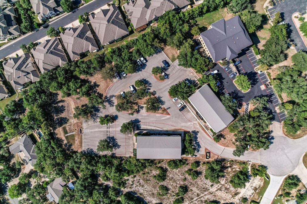 7 Lakeway Centre CT