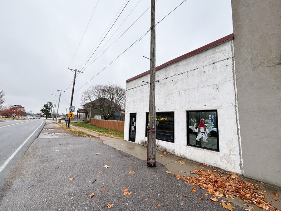 2,472 SF Retail Building for Sale