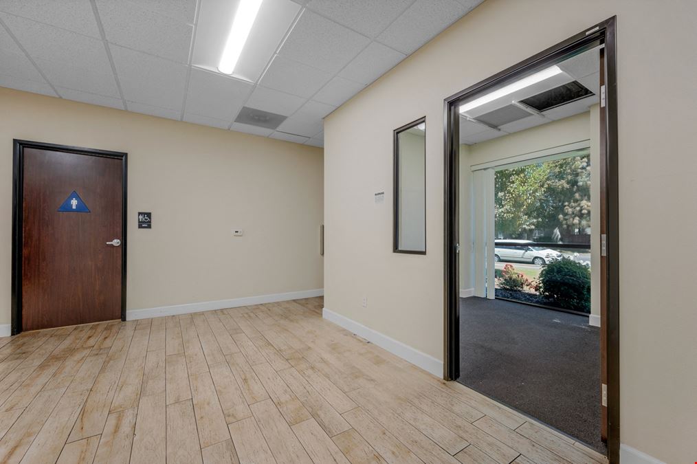 Prime Professional Office Space Located in NW Fresno