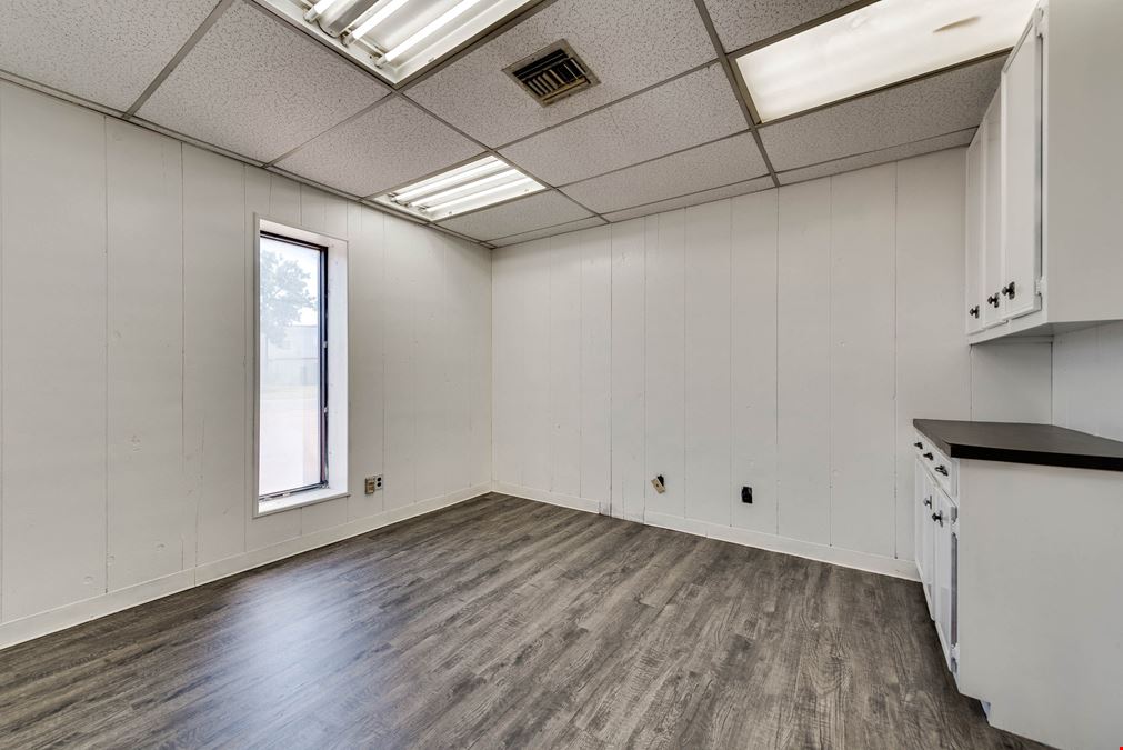 Newly Renovated - Bridge & Jib Crane Served Shop