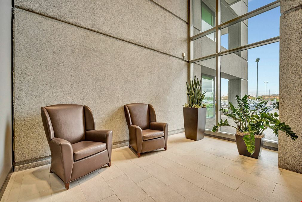 Office Suites | For Lease | Florence, KY