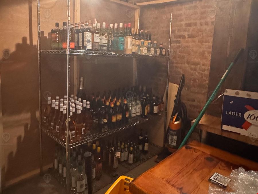 700 SF | 137 Eldridge Street | Turn-Key Bar With Full Liquor License For Sale