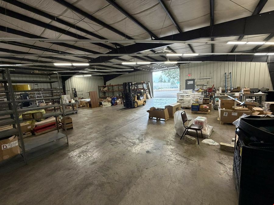 802 Old Salem Rd NE