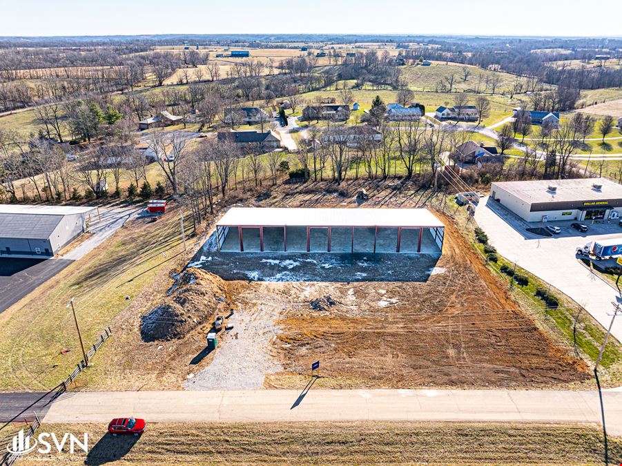 New 2,000 - 10,000 SF Retail / Warehouse Available