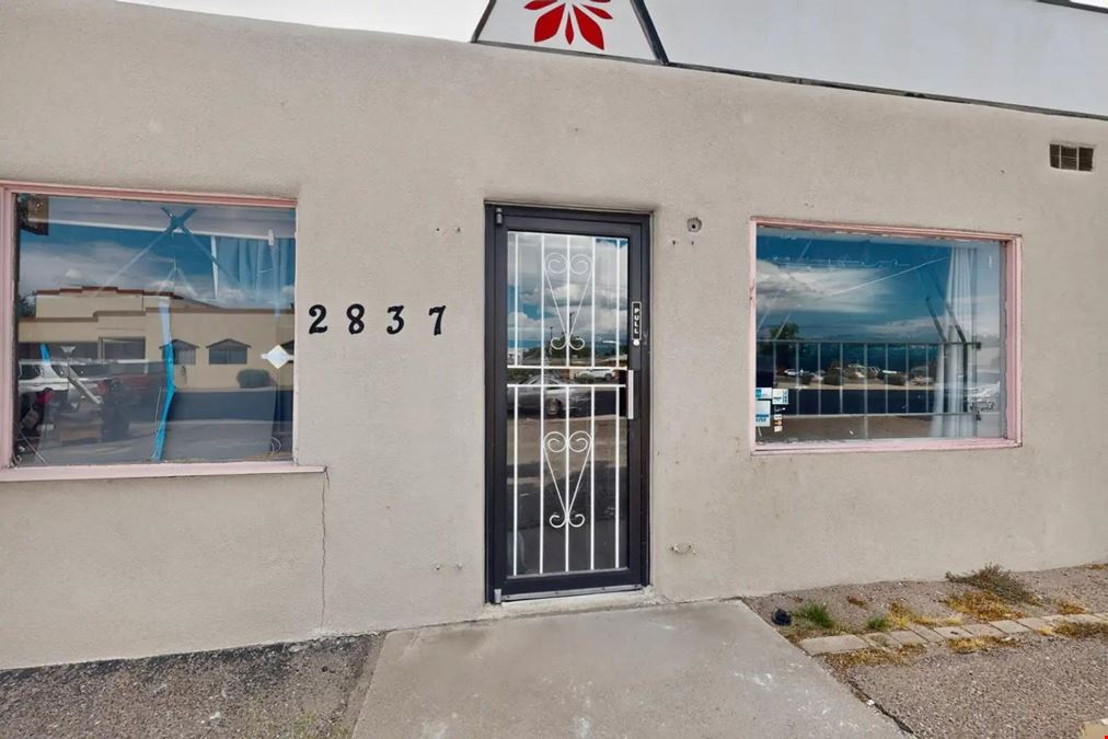 Stand Alone Store-Front on San Mateo