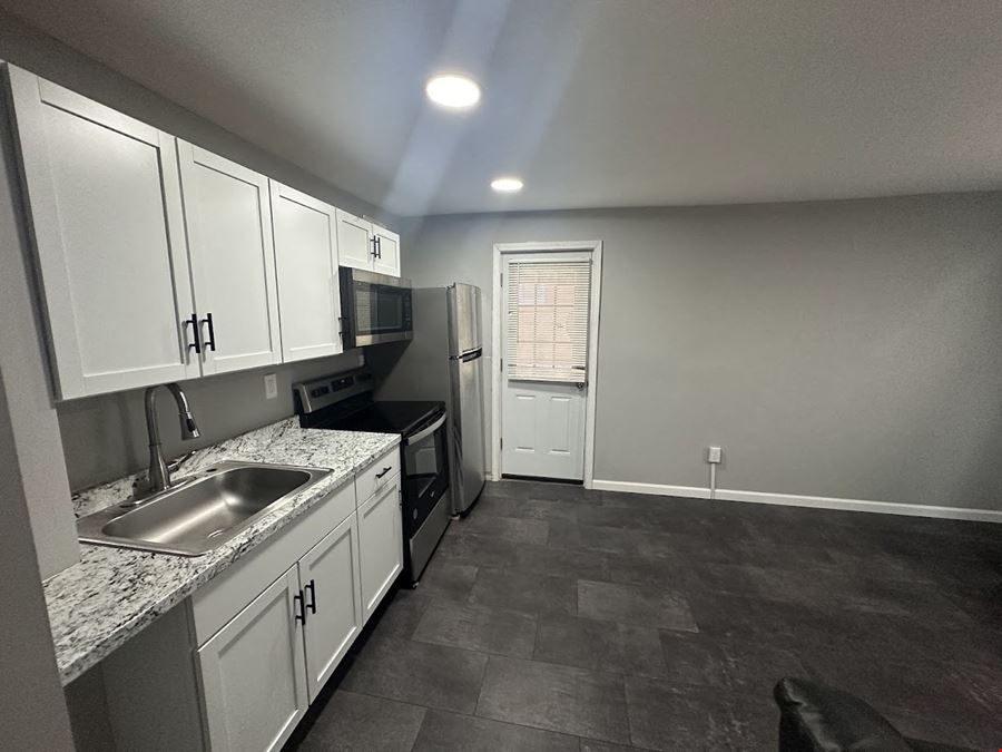 41 1/2 Fayette St
