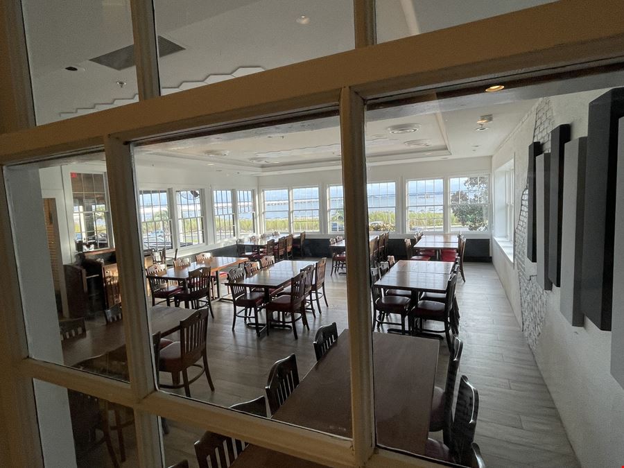 Restaurant Confidential at Pensacola Bayfront