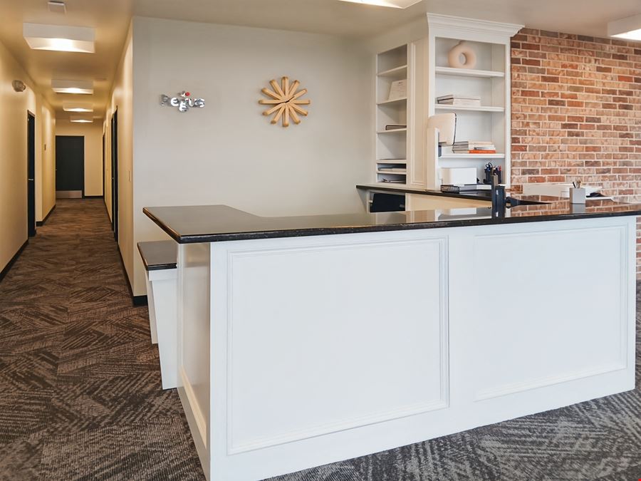 Regus - Edmond - S Broadway