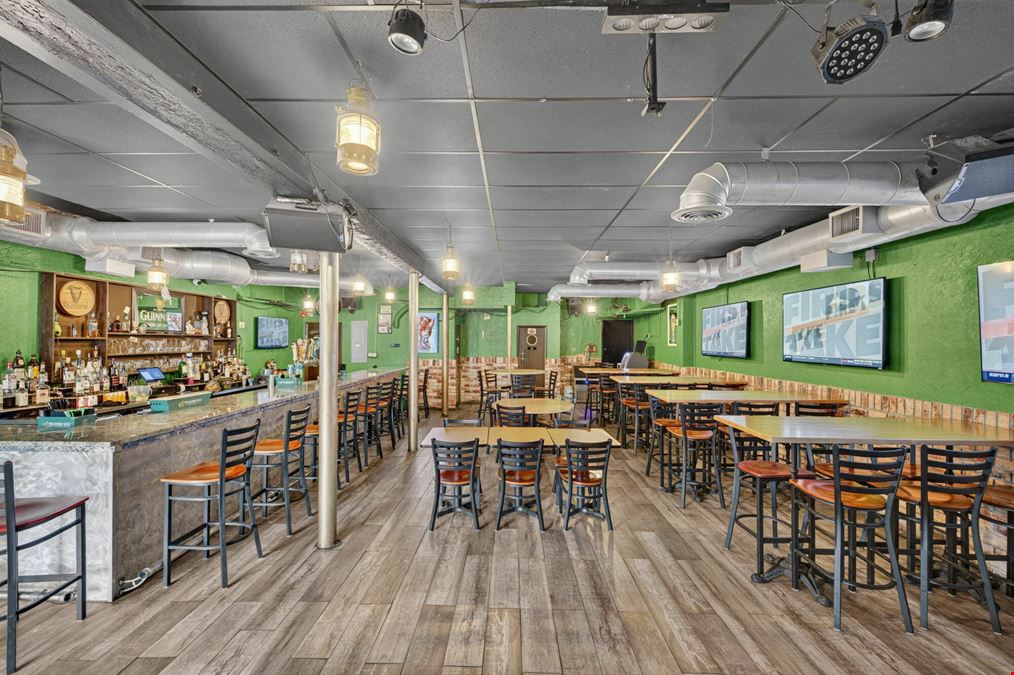 Kelly's Irish Pub