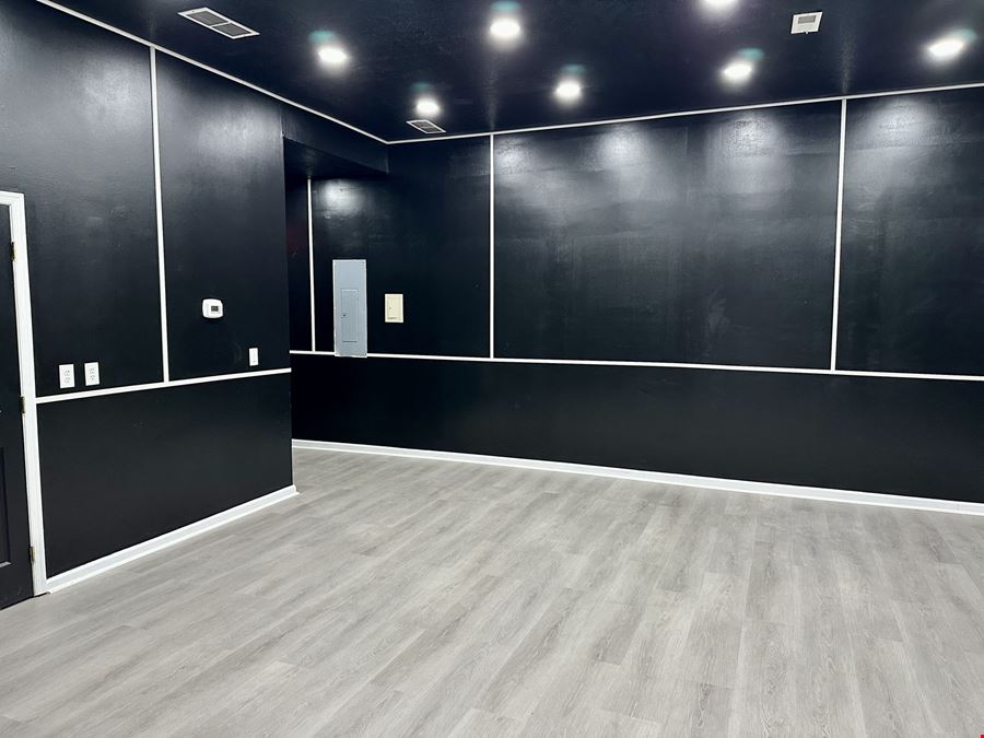 Listing #31 - 14 Rogers Rd, Suite 205, North East, MD