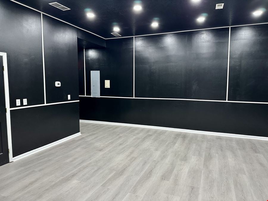 Listing #31 - 14 Rogers Rd, Suite 205, North East, MD