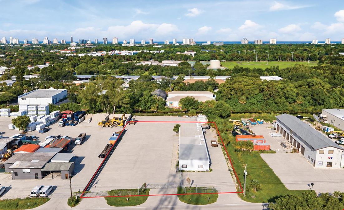 5,425 SF Drive-Thru Building Situated on 1.0± AC