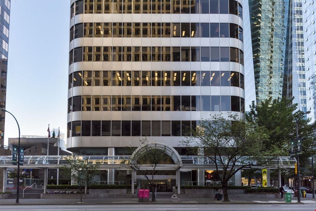 1090 W Georgia