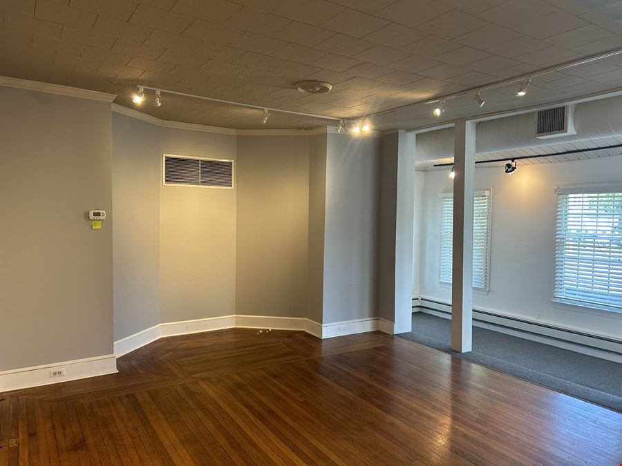 ±2,800 SF Professional Office and/or Retail for Sale or Lease
