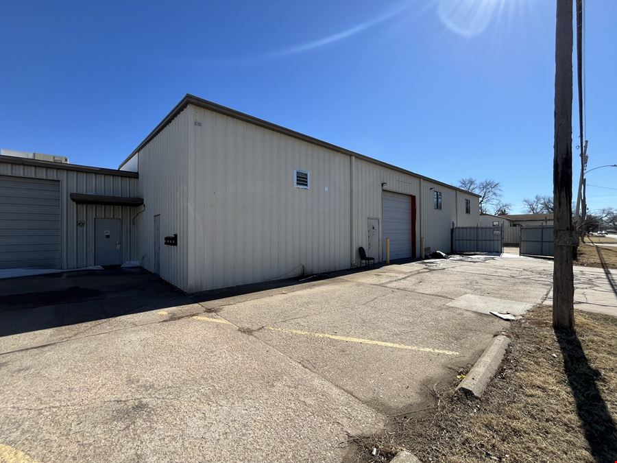 2823 W Pawnee