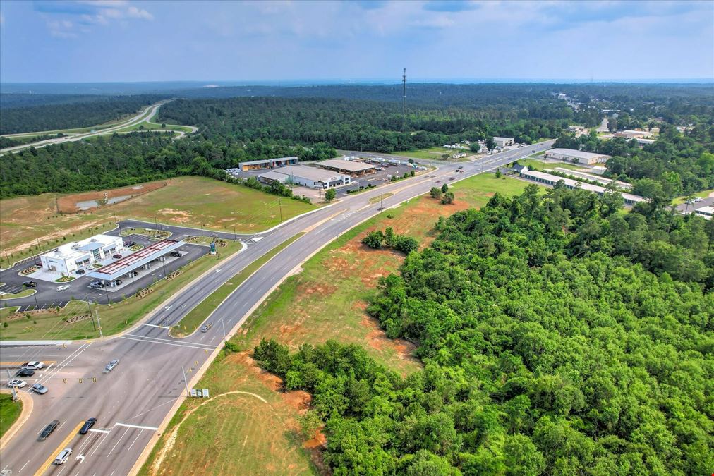 Ascauga Lake Road and Edgefield Road