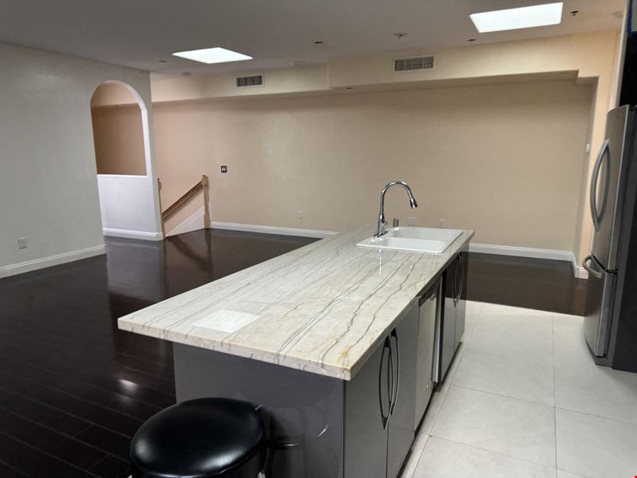 4741Point Loma  San Diego CA 92107 Sunset Cliffs Mixed Use 
