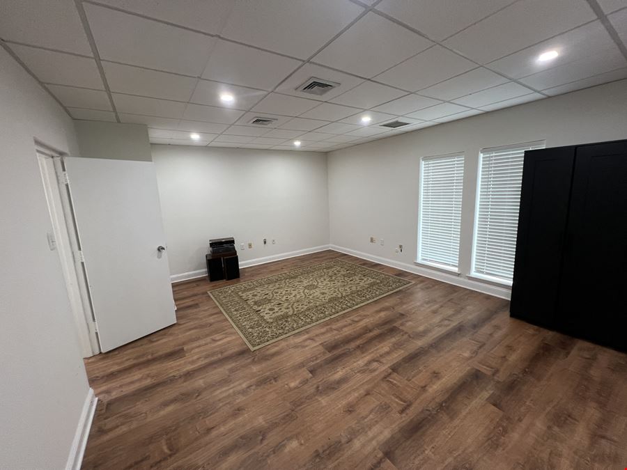 1223 W Chester Pike