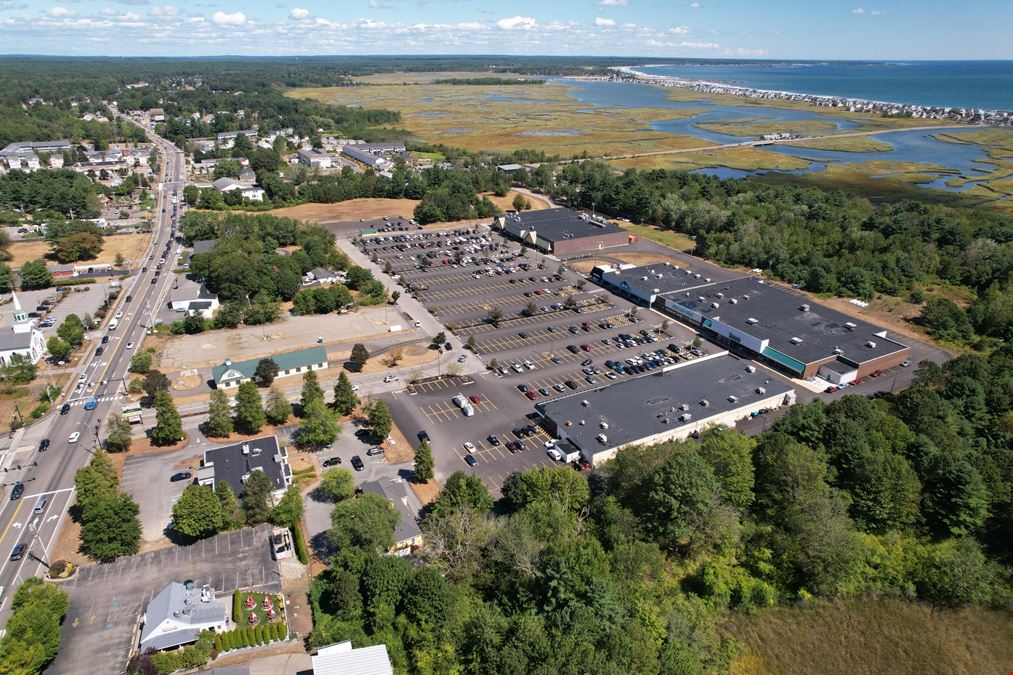 Retail Space at Wells Plaza