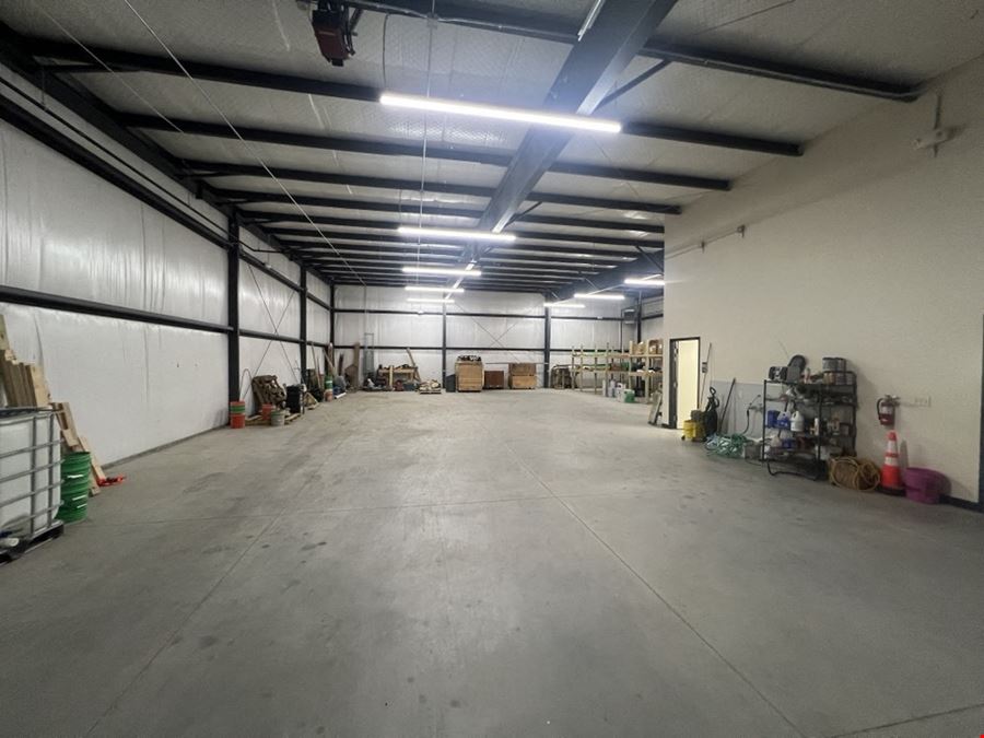 FREE-STANDING WAREHOUSE FOR LEASE