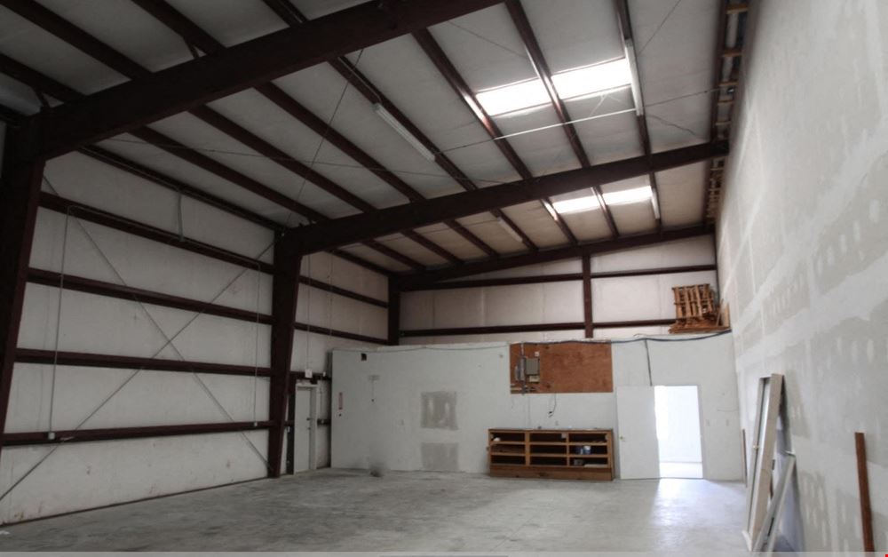 Santa Rosa Beach Office /Warehouse