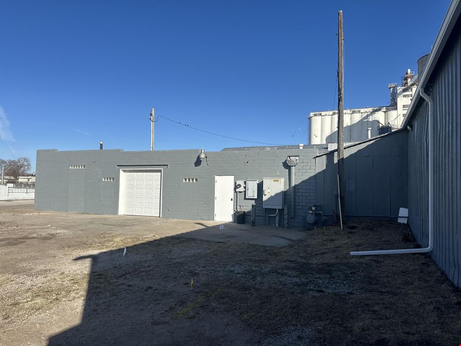Industrial Building on Huge Lot