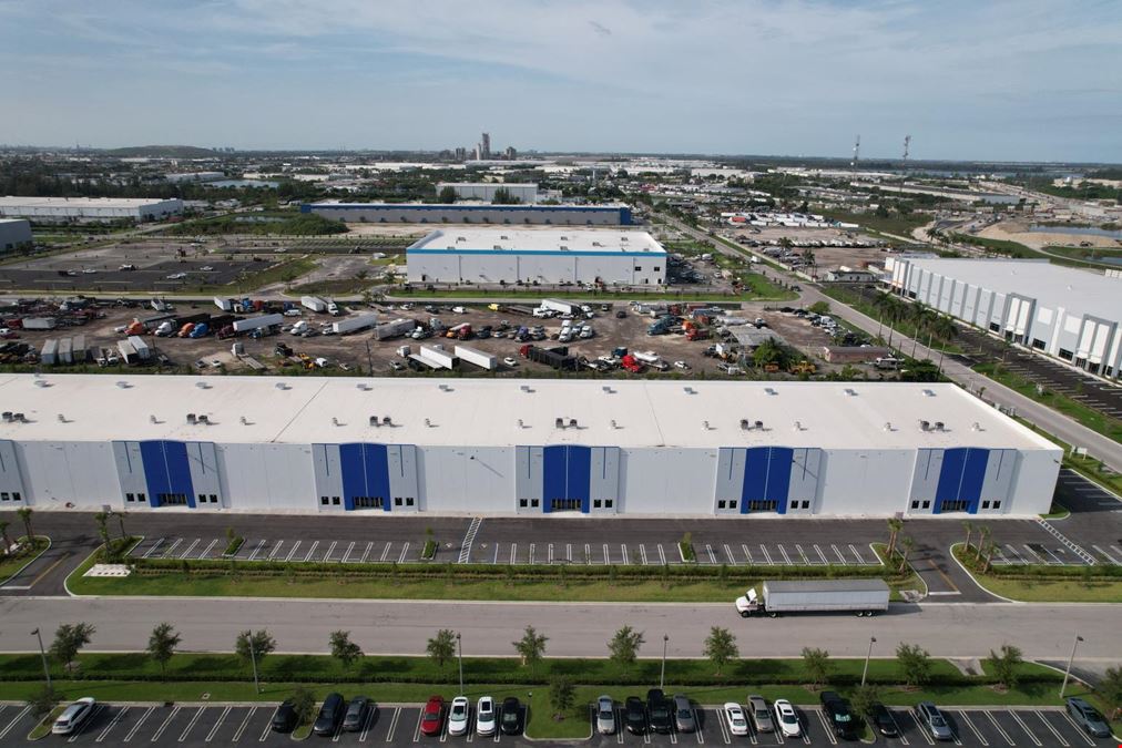 GARDENS WEST COMMERCIAL CENTER
