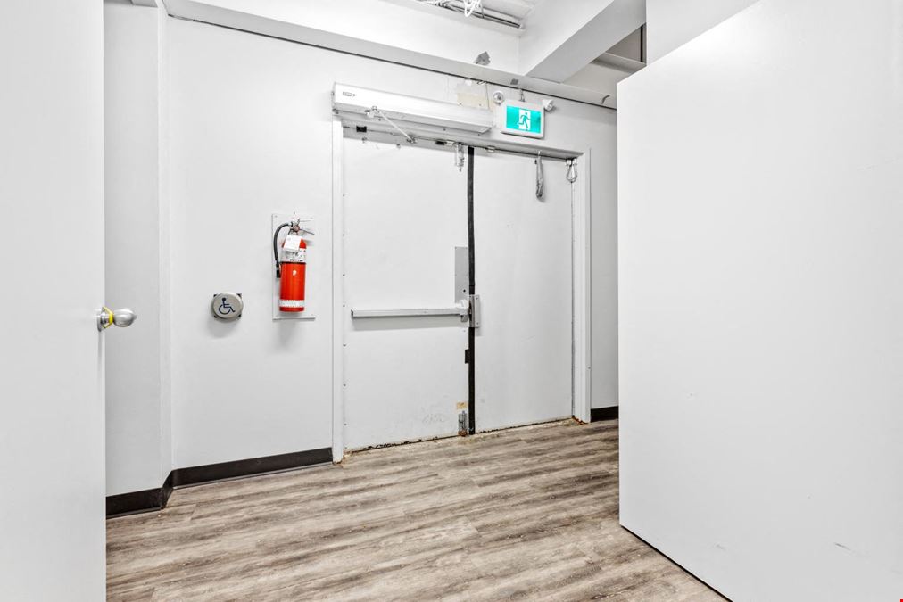 155 Terence Matthews Crescent unit 1&8