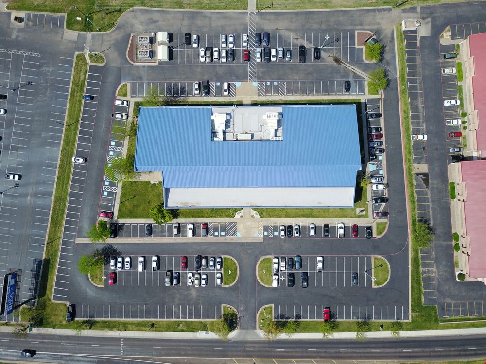 Atrium at Coulter Ridge- 6900 I-40 West