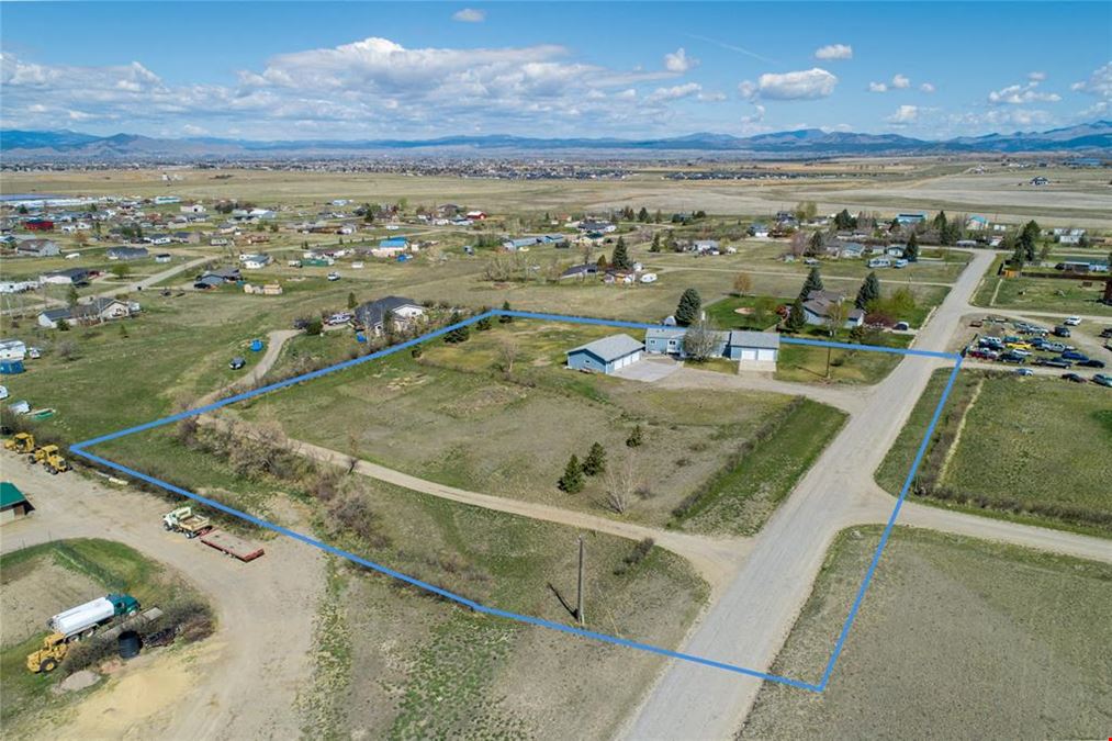 2582 Shoshone Dr