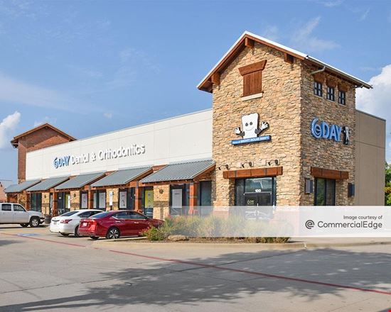 Preview of Retail space for Rent at 6050 Long Prairie Road