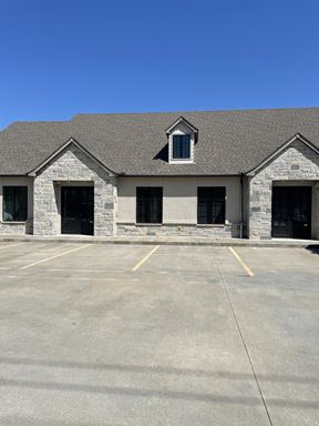4500 W Houston 