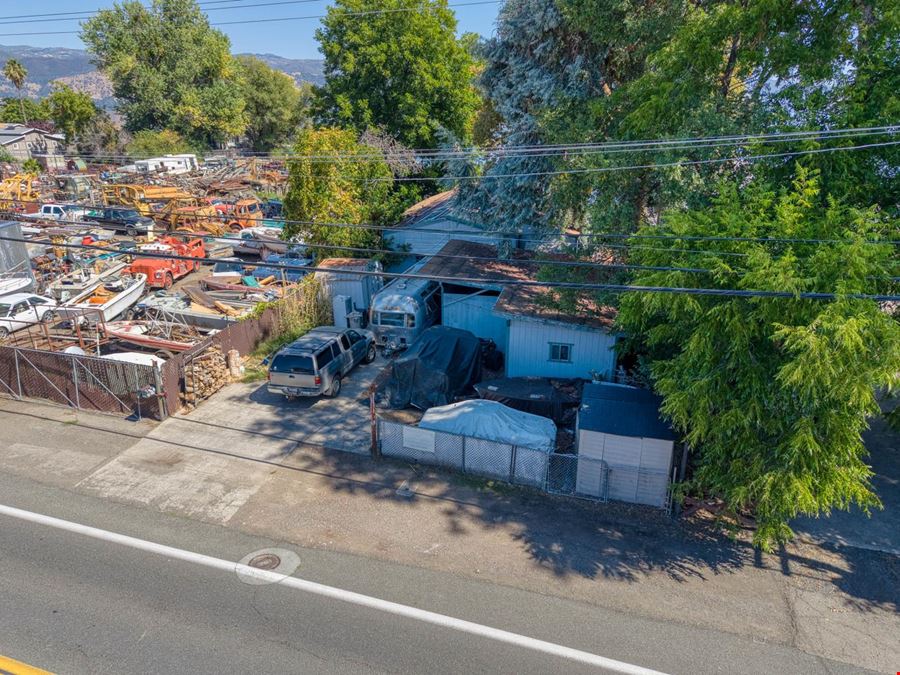 Lakeport: Lake Front Property