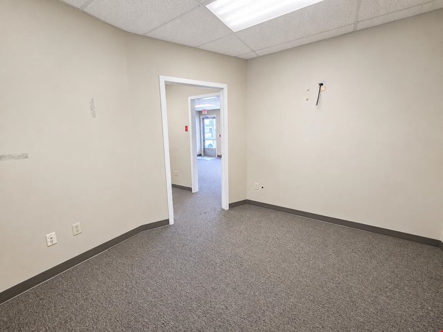 1495 Black Rock