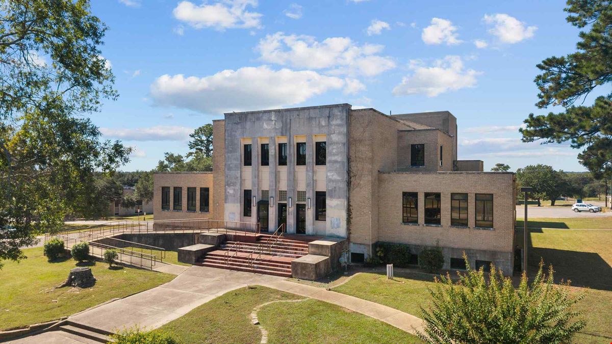 Former Campus (14 buildings)