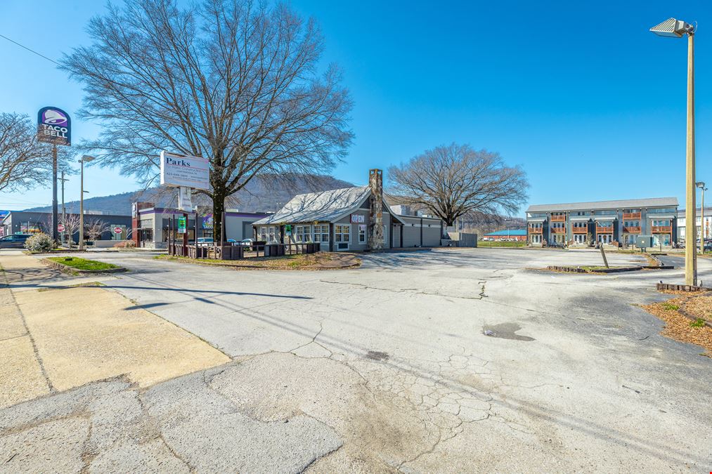 Former Mike's BBQ