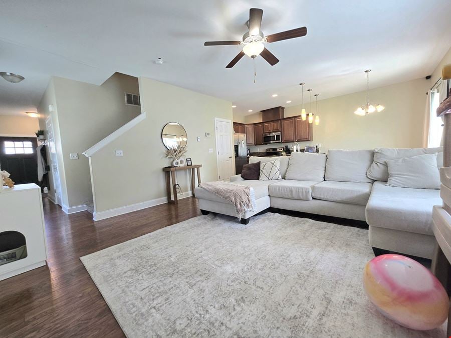 13704 Kristina St