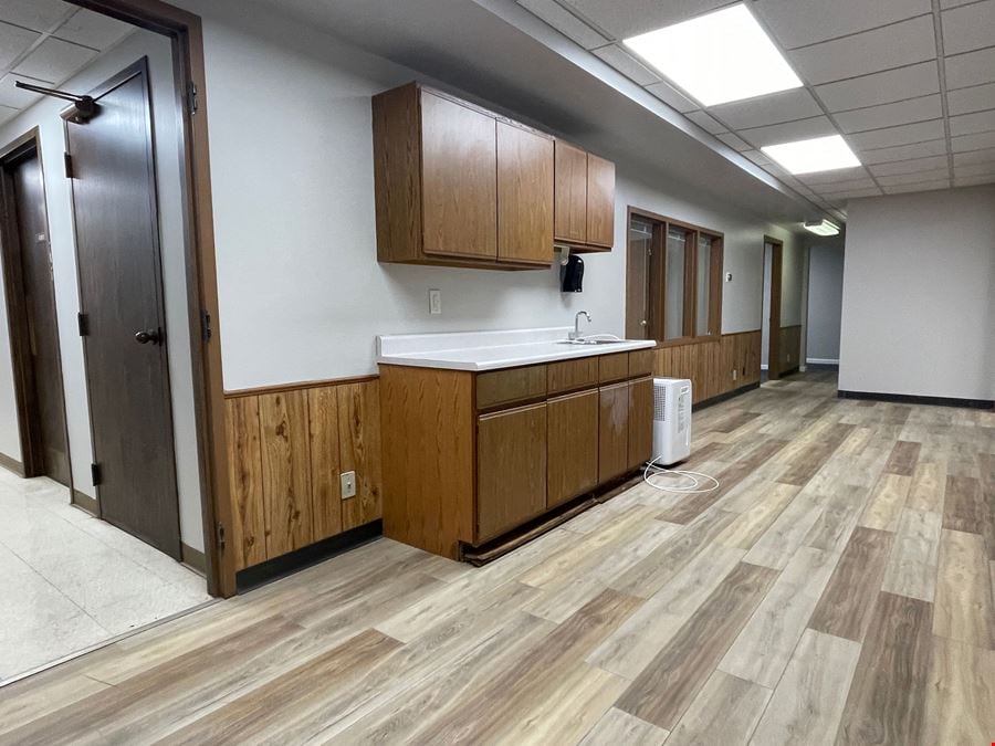 5113 N Executive Dr Suit 105 Microsuites