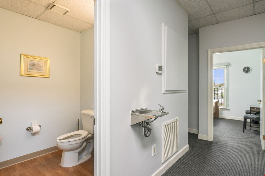 Retail/Office Condo - Route 1 Alexandria