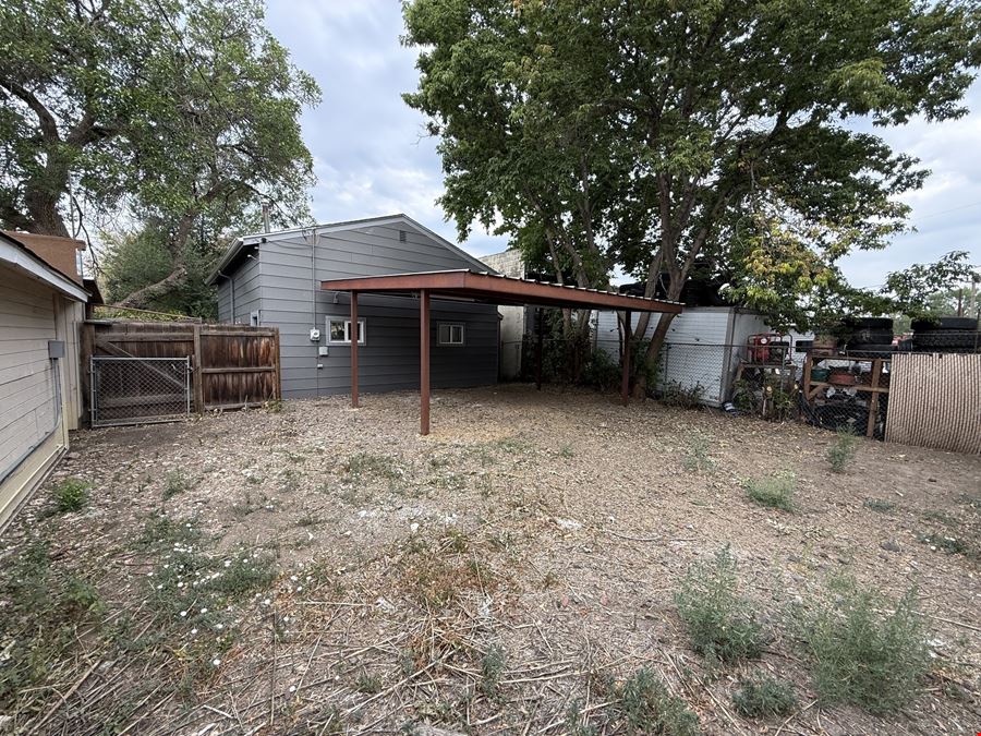 Rare Free Standing Bldg with Fenced Yard