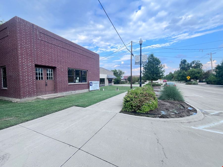 527 E Main St