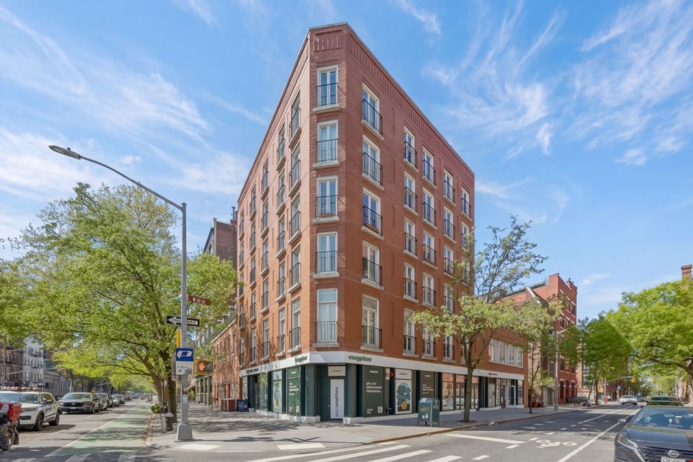 254 W 10th St