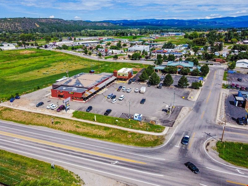 Retail Center with Profitable Grocery Store