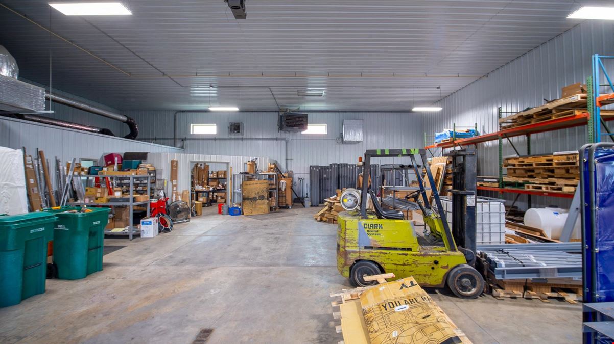 Premier Warehouse near Airport - Like New Condition 