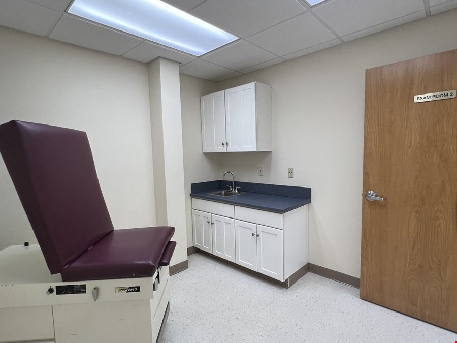 27 Hospital Ave