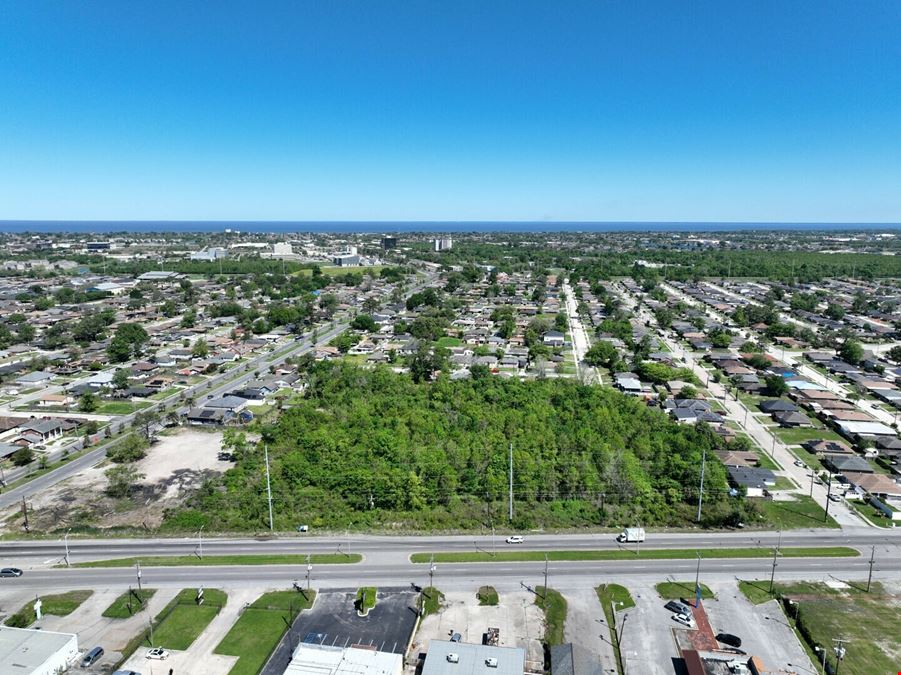 Chef Menteur Hwy Land