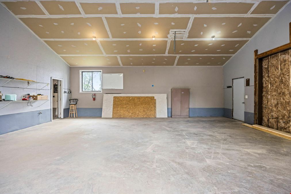 HARD TO FIND SMALL FLEX/OFFICE SPACE AVAILABLE