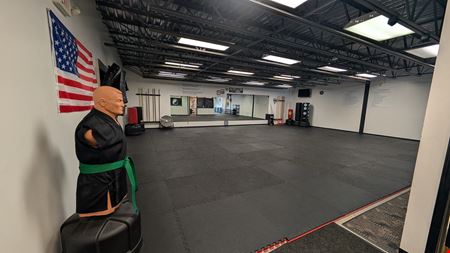 Preview of Retail space for Rent at 1170 Ridge Rd