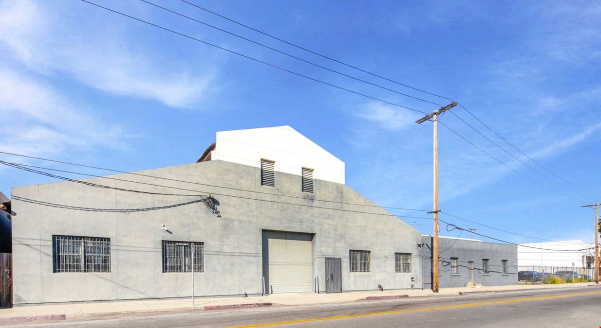 2049-2053 E 38th